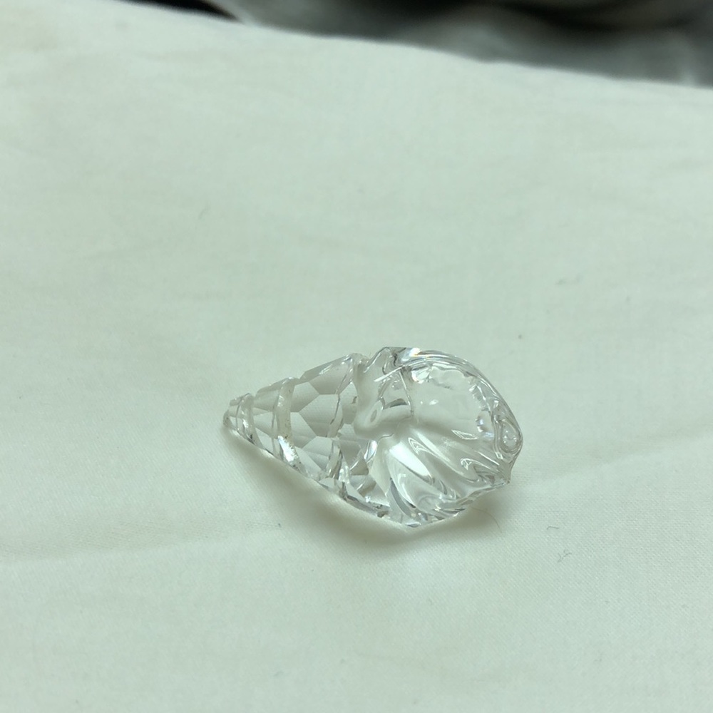 Swarovski mini seashell